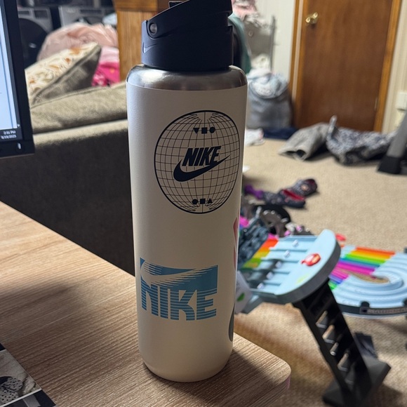 Nike Stainless Steel water Bottle - Picture 1 of 5